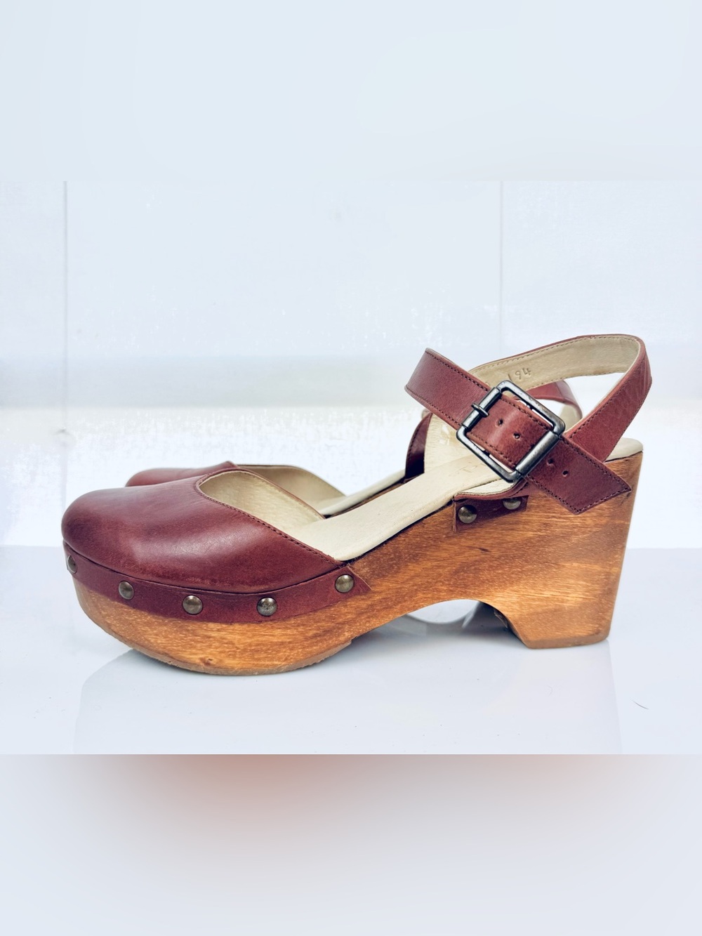 Five Worlds Women's Brown Leather Mary Jane Clog wood Heels studded 10 EUC